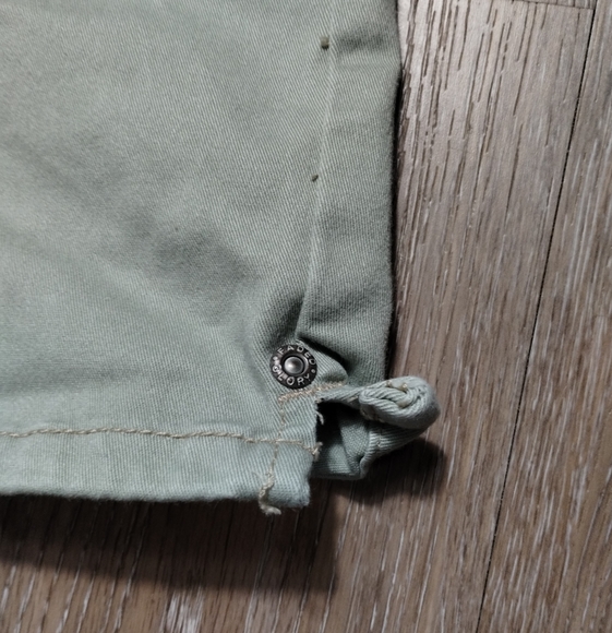 •Faded Glory Stretch Shorts Green Ladies 4 - Picture 3 of 14